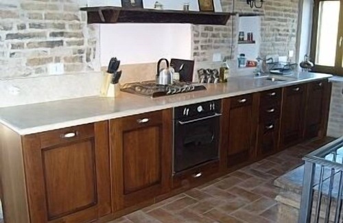 Monteleone di Fermo Villa | Stunning farmhouse, Set in its own grounds with pool