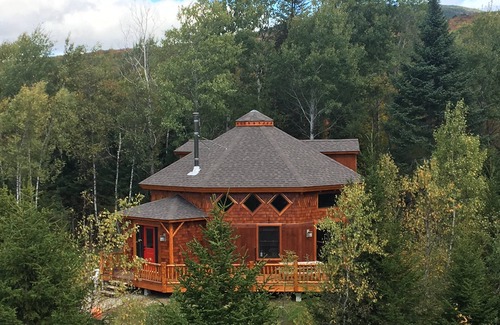 Twin Mountain House | Stunning Family Compound for Events and Large Groups in Bretton Woods - Dog Friendly!