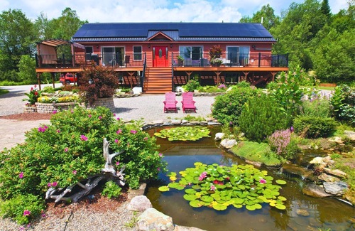 Twin Mountain House | Stunning Family Compound for Events and Large Groups in Bretton Woods - Dog Friendly!