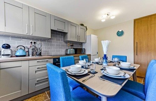 Hackney Wick House | Stunning Family Home - Sleeps 11