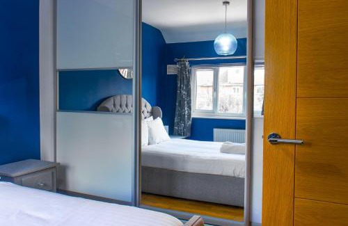 Borehamwood House | Stunning Family Home nr London Harry Potter Tour Pass The Keys