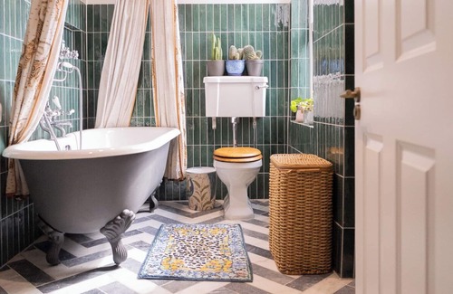Higham Hill House | Stunning Family Home Near London's Brewery Mile