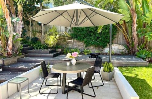 Warriewood House | Stunning Family Home with Tropical Garden