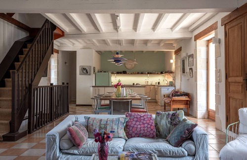 Mauroux House | Stunning family house in the Lot with private saltwater pool and garden.