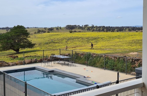 Redesdale House | Stunning farm accommodation with incredible views 90 minutes from Melbourne