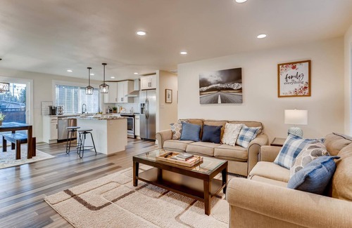 Lake Morton-Berrydale House | Stunning Farmhouse ♞ Meets Contemporary Lifestyle