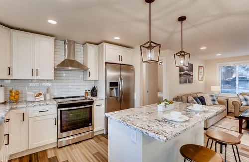 Lake Morton-Berrydale House | Stunning Farmhouse ♞ Meets Contemporary Lifestyle
