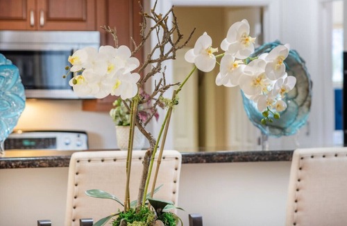 Mission Viejo House | Stunning FIVE STAR huge one-level 1350 ft.² cottage