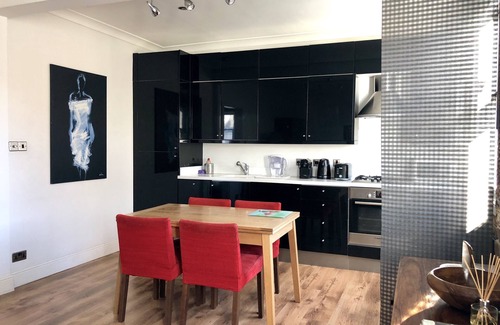 Queen's Gate Apartment | * Stunning flat in South Kensington *
