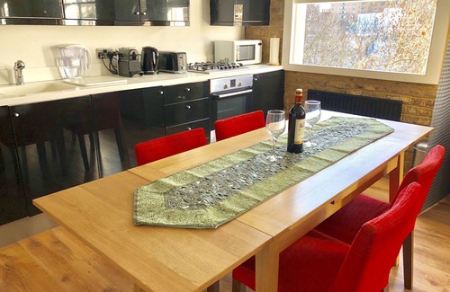 Queen's Gate Apartment | * Stunning flat in South Kensington *