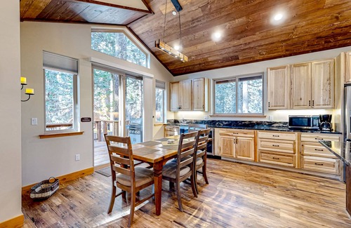 Tahoma House | Stunning forest home with large deck, walk to Lake Tahoe & Sugar Pine Point