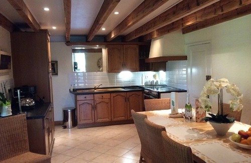 Couthures-sur-Garonne House | Stunning Chateau in the French Countryside & pool