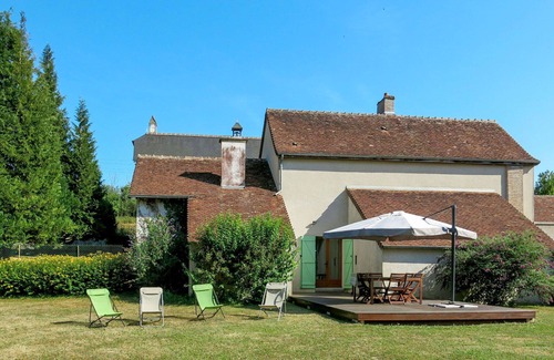 Saint-Romain-sur-Cher House | Stunning private villa for 6 guests with WIFI, TV, terrace and parking