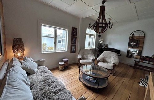 Leamington House | Stunning fully renovated Cambridge Villa!
