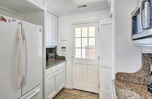 Galt House | Stunning Galt Vineyard: Grill & Tennis Court!