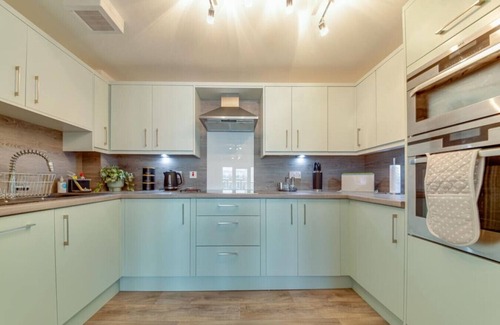 Sheffield City Centre Apartment | Stunning Central Space in the City 2BR 2BA
