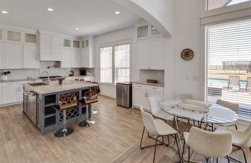 Waxahachie Villa | Stunning Getaway away from home