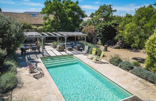 Neffies Apartment | Stunning Gite with Private Pool and Large Garden