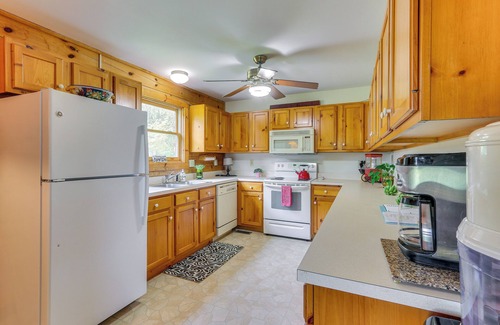 Ridgeway Cabin | Stunning Gore Vacation Rental on 10 Acres of Land!