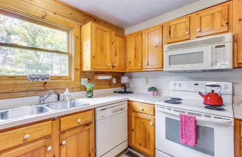 Ridgeway Cabin | Stunning Gore Vacation Rental on 10 Acres of Land!