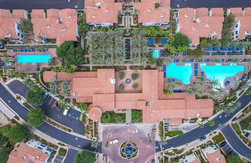 La Quinta Apartment | Stunning Ground Floor 1BR Villa #A, Steps to Pool!