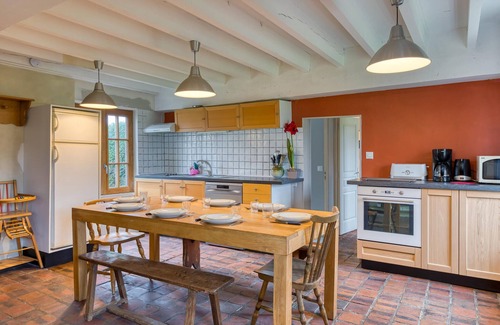 Les Baux-de-Breteuil House | Stunning home in Les Baux de Breteuil