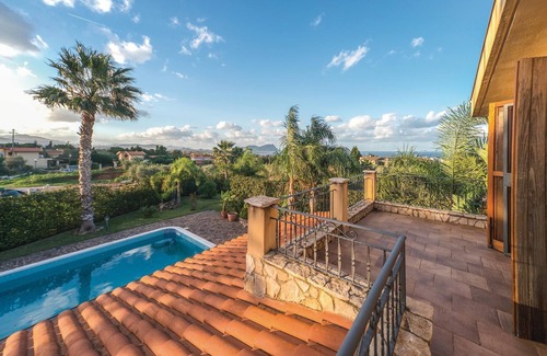 Torre Colonna-sperone House | Stunning home in Altavilla Milicia (PA)