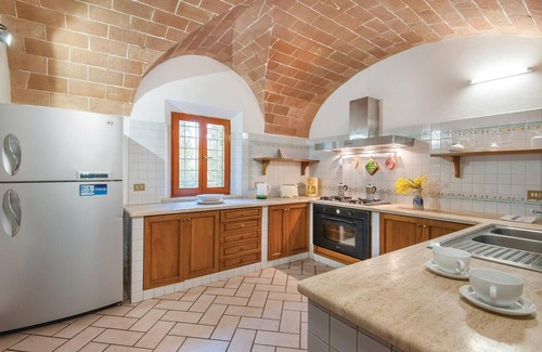 Monteroni d'Arbia House | Stunning home in Monteroni d´Arbia SI