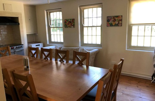 Tadcaster Apartment | Stunning Hall Cottage Near York and Leeds