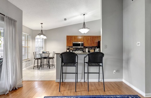 Providence Lakes House | Stunning Heated Pool House for 10 in Brandon, FL