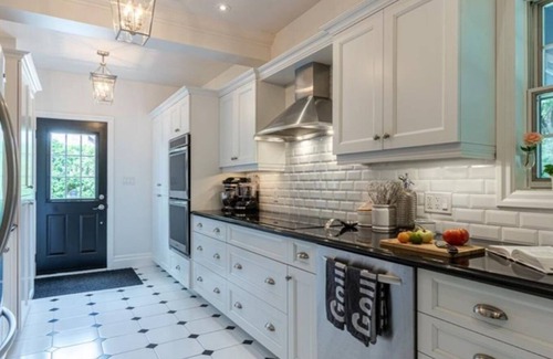 Historic Old Town House | Stunning Historic 3 Bedroom, 3 Bath Butler House in Old Town Niagara-on-the-Lake