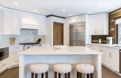 Blueberry Hill House | Stunning High End Luxury Chalet in prestigious Blueberry Hills, Sleeps 12