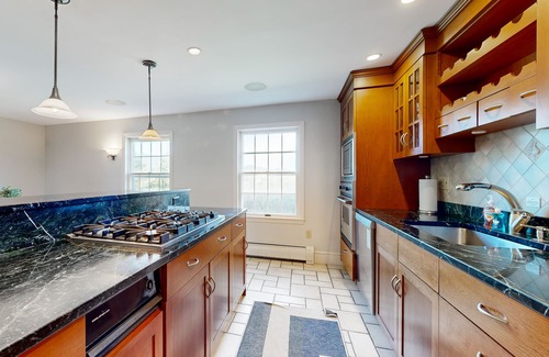 Clarendon House | Stunning hillside home on 60 acres - valley views, chef’s kitchen, near skiing