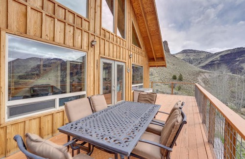 Kimberly House | Stunning Hilltop Home by John Day Fossil Beds