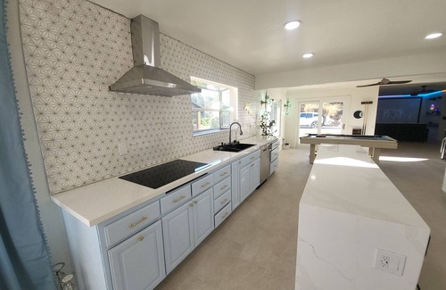 Crest Villa | Stunning hilltop Villa for event/wedding with view/pool/slide/gym/theater/sauna