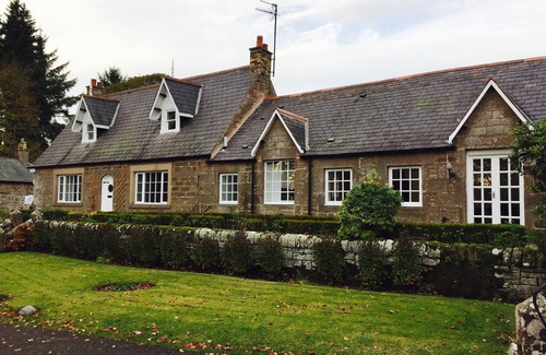 Letham Grange House | Stunning historic Angus cottage next door to Guthrie castle and ancient church