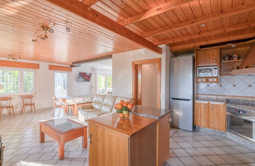 Cajiz House | Stunning Holiday Home “Villa Felicity” with Mountain and Sea View, Wi-Fi, Pool, Balcony & Garden