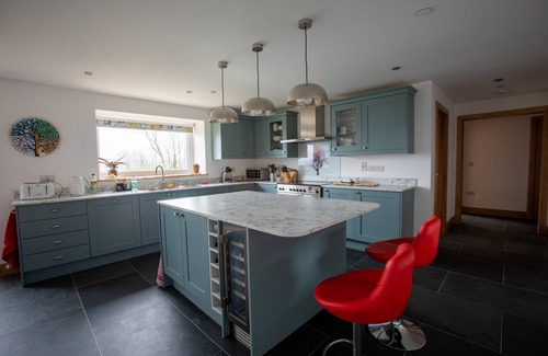 Llanybydder House | Stunning holiday home with panoramic views across the Teifi valley