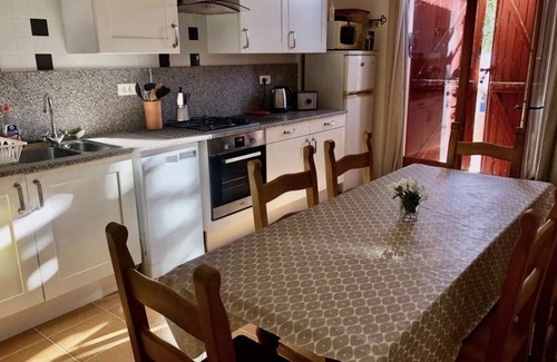 Lauraguel Villa | Stunning holiday home with seperate 1 bedroom full gite
