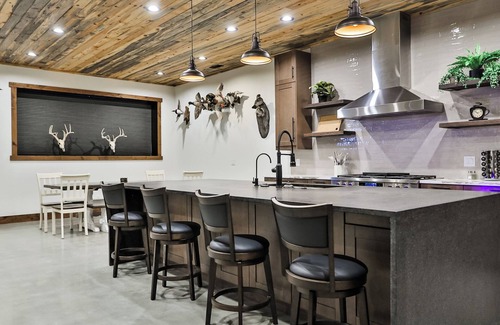 Holmesville House | Stunning Home Amazing Sky View