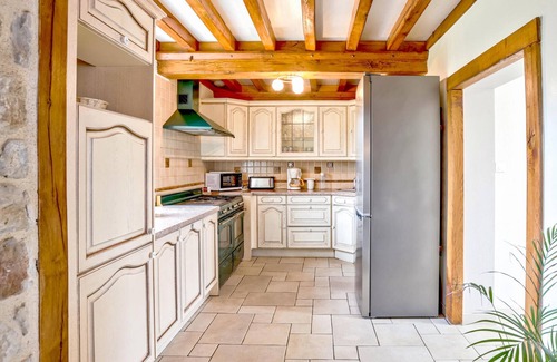 L'Etang-Bertrand House | Stunning home in l'étang-bertrand