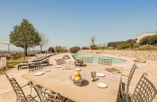 Collevecchio House | Stunning home in Collevecchio (RI)