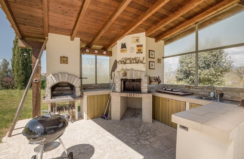 Collevecchio House | Stunning home in Collevecchio (RI)