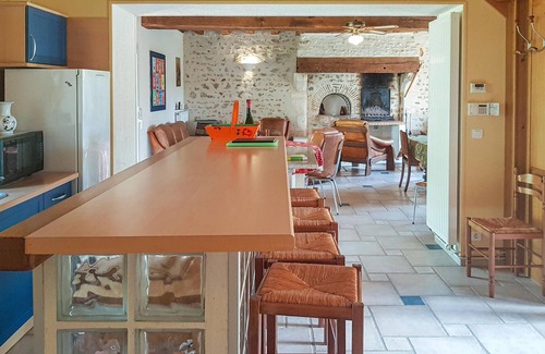 Ardentes House | Stunning home in Ardentes with kitchen