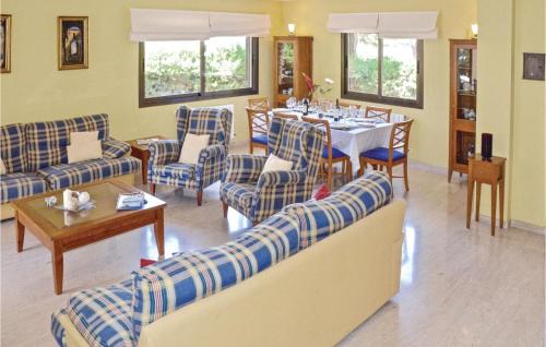 Badia Blava House | Stunning Home In Bahia Azul-Badia Blava