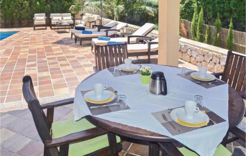 Badia Blava House | Stunning Home In Bahia Azul-Badia Blava
