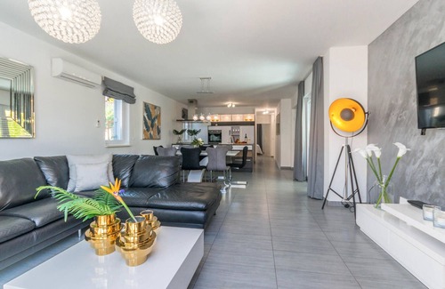 Biograd na Moru House | Stunning home in Biograd