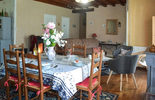Biras House | Stunning home in Biras with kitchenette