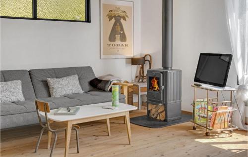 Bog By House | Stunning Home In Bogø By With Kitchen