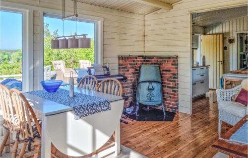 Lillesand House | Stunning Home In Brekkestø With Kitchen